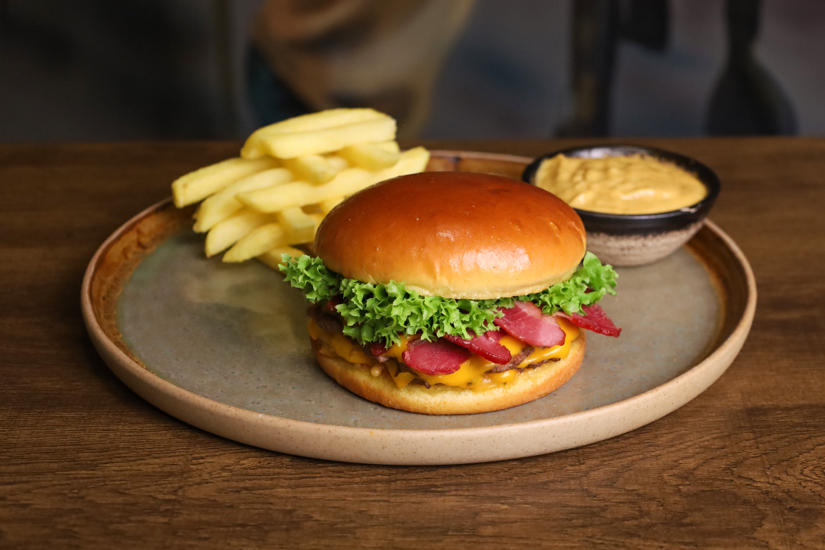 AL Qemarya Burger - برجر القيمرية